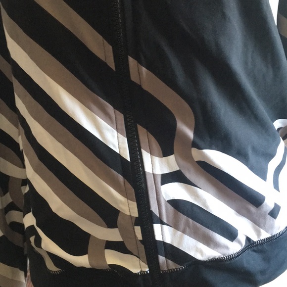 Trina Turk Recreation Jacket Size S - Picture 2 of 9